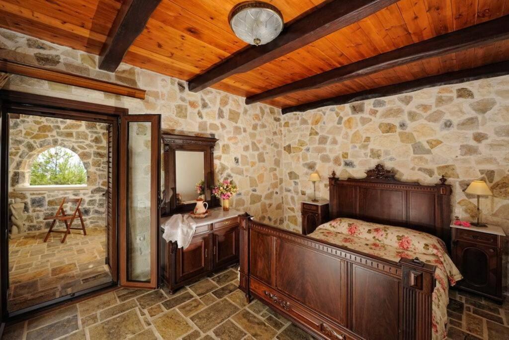 Stone House With Sea View Villa Achlia Екстериор снимка